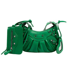 Load image into Gallery viewer, F7006 New Arrival Underarm Bag Female 2022 Pleated Crescent Son Mother Shoulder Bag Female European and American Retro Rivet Motorcycle Bag