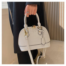 Load image into Gallery viewer, F7008 New Simple Elegant Zipper Shell Bag Shoulder Crossbody Portable Pu Sewing Line Small Square Bag for Women