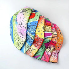 Load image into Gallery viewer, F4022 Coloful Bandanna Buket Hat (MOQ  10)

