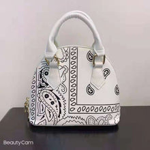 Load image into Gallery viewer, F7016 Bandanna Palsey Shell Purse
