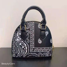 Load image into Gallery viewer, F7016 Bandanna Palsey Shell Purse
