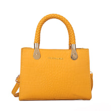 Load image into Gallery viewer, F7019 Good Texture Bag Female 2022 Korean Style Fashionable New Candy Color Stone Pattern Woven Handbag Messenger Bag
