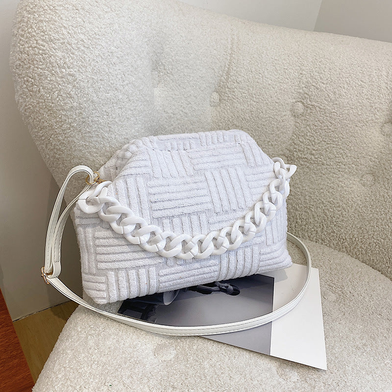 F7017 Design Handbags Women's Thick Chain Shell Bag Versatile High Quality Shoulder Messenger Bag