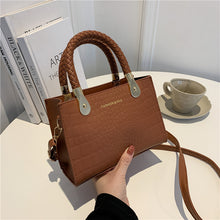 Load image into Gallery viewer, F7019 Good Texture Bag Female 2022 Korean Style Fashionable New Candy Color Stone Pattern Woven Handbag Messenger Bag

