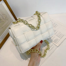 Load image into Gallery viewer, F7007 Shoulder Bag Women&#39;s Hand-Woven Small Square Bag Korean Style Fashion Chain Square Bag
