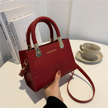 Load image into Gallery viewer, F7019 Good Texture Bag Female 2022 Korean Style Fashionable New Candy Color Stone Pattern Woven Handbag Messenger Bag
