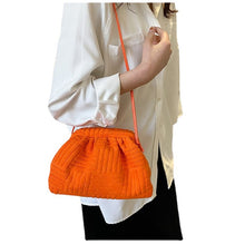 Load image into Gallery viewer, F7014 One-Shoulder Western Style Crossbody Portable Solid Color Crossbody Bag Sewing Line Street Fashion
