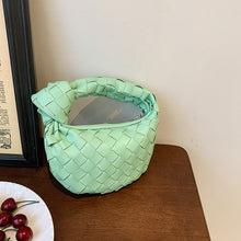 Load image into Gallery viewer, F7009 Celebrity Vcruan Same Style Woven Croissant 2022 New Soft Leather Handbag Underarm Cloud Bag Cross-Border Women&#39;s Bag
