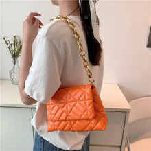 Load image into Gallery viewer, F7003 Commuter Soft Pu Acrylic Chain Handbag Versatile Texture One Shoulder Underarm
